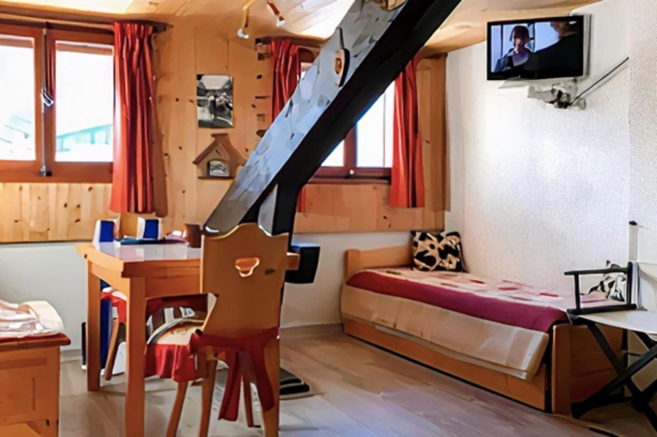 לה קלוסאז Studio In The Center Of The Village מראה חיצוני תמונה