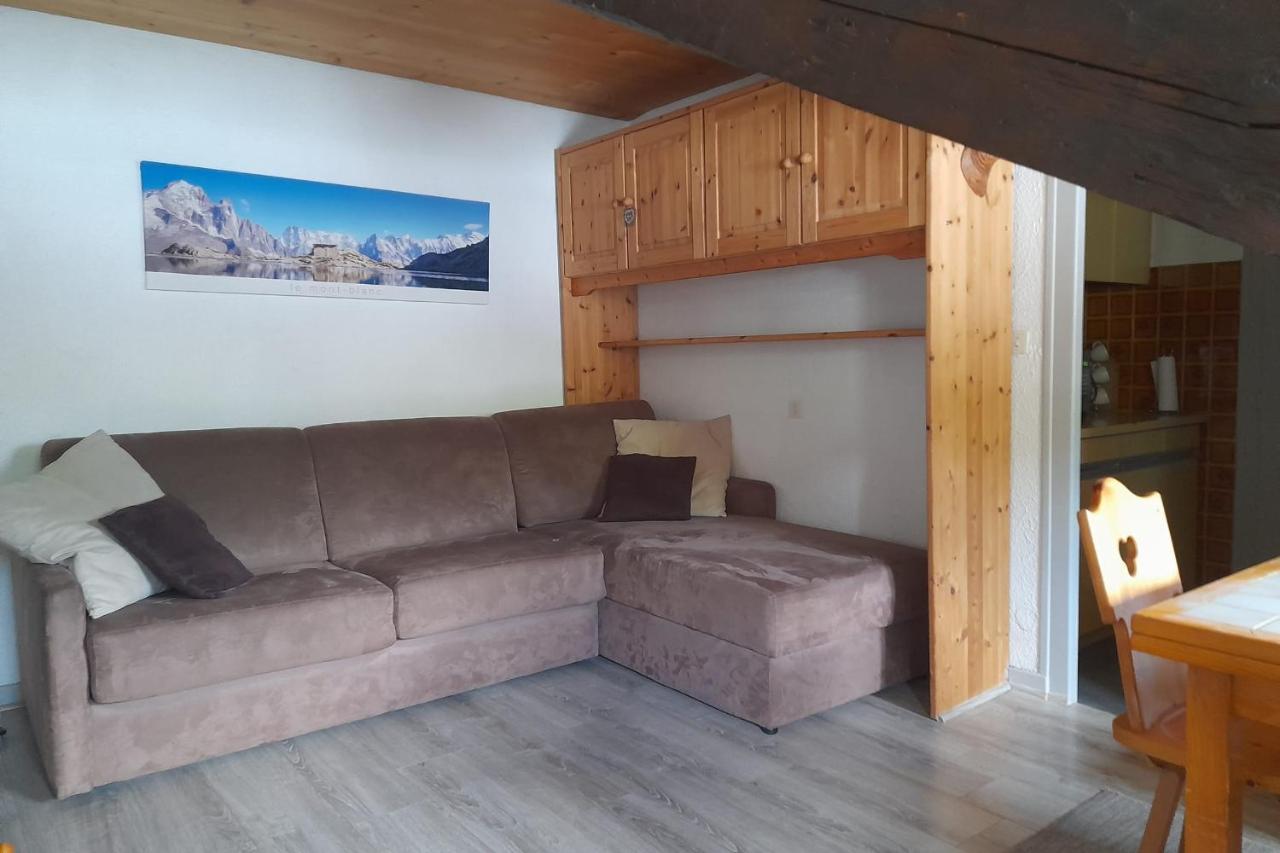 לה קלוסאז Studio In The Center Of The Village מראה חיצוני תמונה